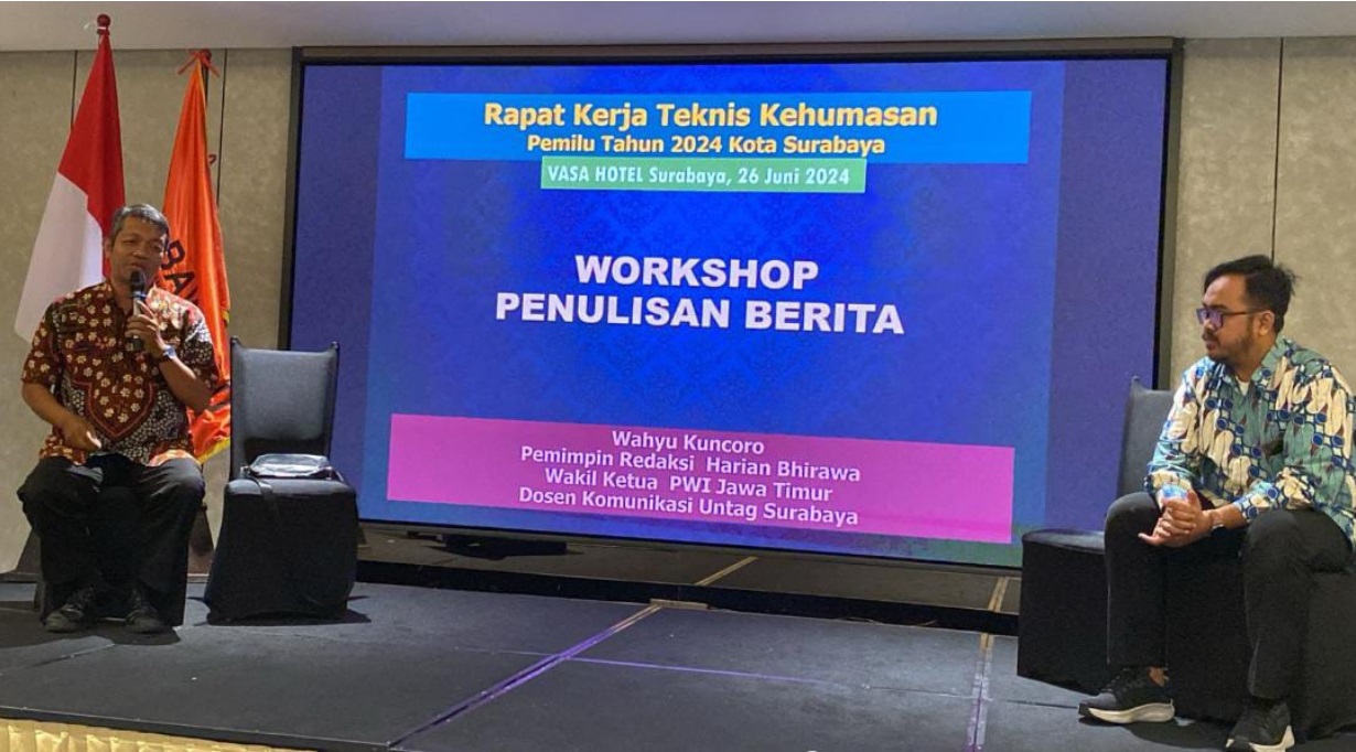 Wahyu Kuncoro Berikan Materi pada Rapat Kerja Teknis Kehumasan Pemilu 2024 di Surabaya